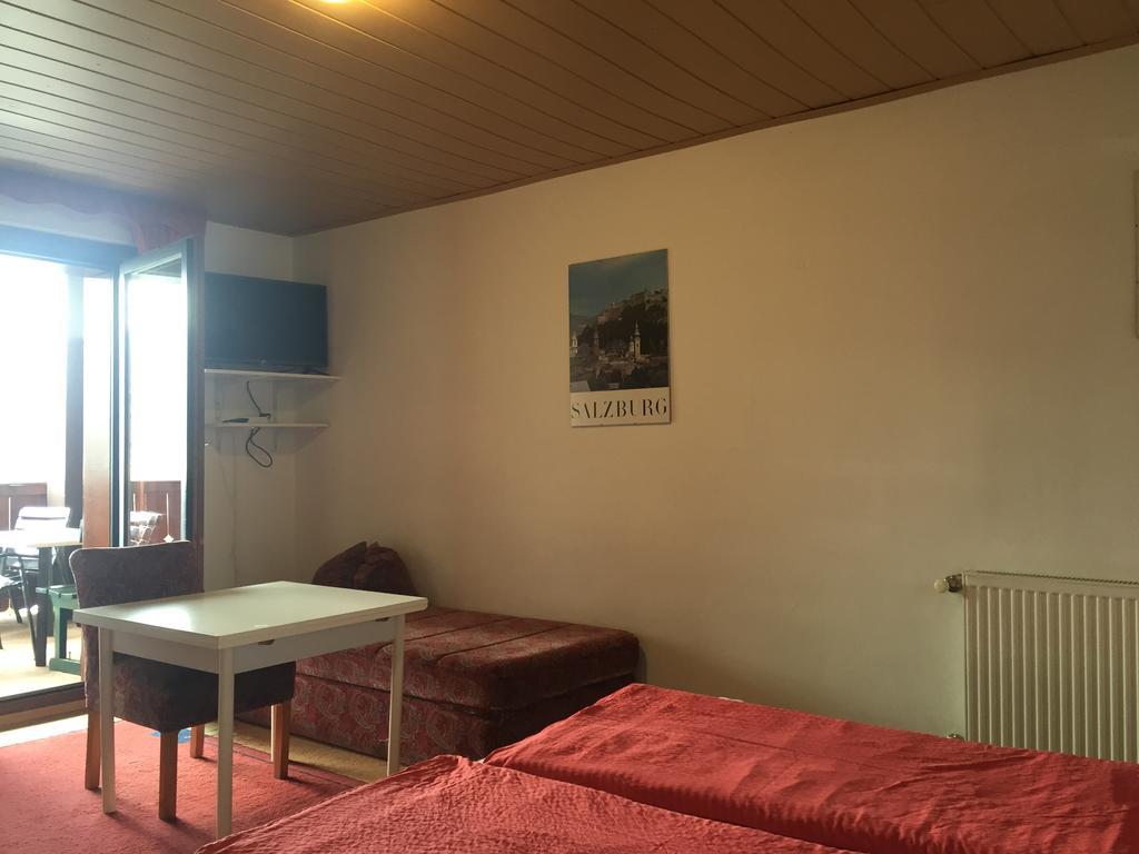 Haus Kernstock Hotel ซาลซ์บูร์ก ภายนอก รูปภาพ